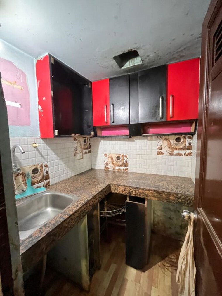 Kitchen, kabir chaura 2 Bedroom 810 Sq.Ft. Builder Floor In Kabir Chaura Varanasi 10361681