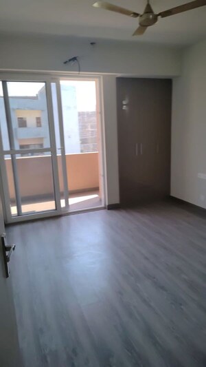 Room in 3 BHK Apartment at SAV Gulnaar Meadows, Ambala Highway – for Rent