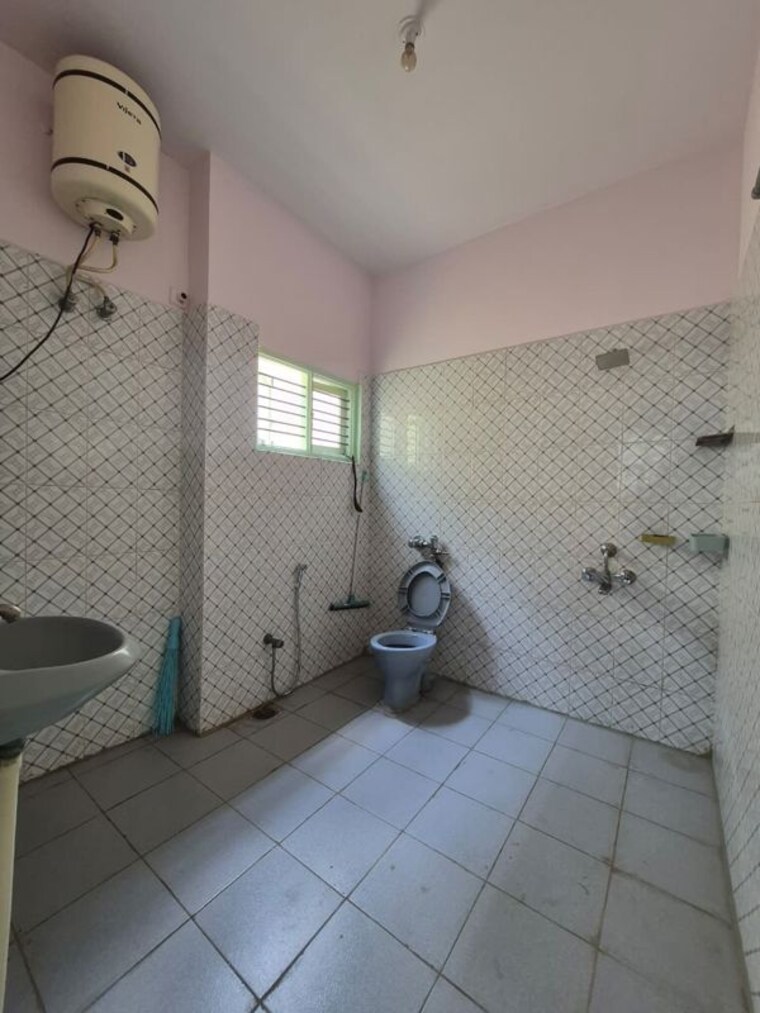 Bathroom, btm layout stage 2 1 RK 300 Sq.Ft. Builder Floor In Btm Layout Stage 2 Bangalore 10361711