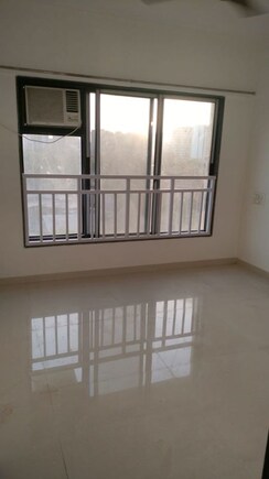 2 BHK Apartment For Rent in Crystal Armus