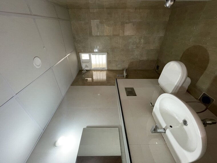 Bathroom, sbr-keerthi 3 Bedroom 1600 Sq.Ft. Apartment In Old Madras Road Bangalore 10361695