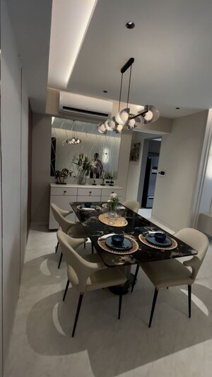 Team Area in 2 BHK Apartment at Dadar West – for Sale