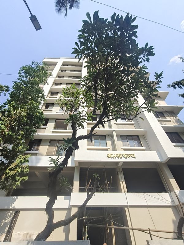 2 BHK + Extra Room Apartment For Sale in Samata Nagar