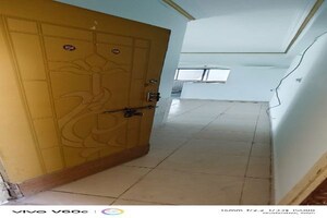 Room in 1 BHK Apartment at Jivraj Park – for Rent