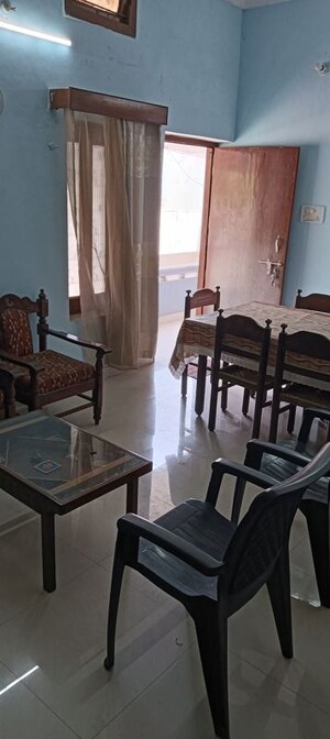 Living Room in 2 BHK Independent House at Mahanagar – for Rent