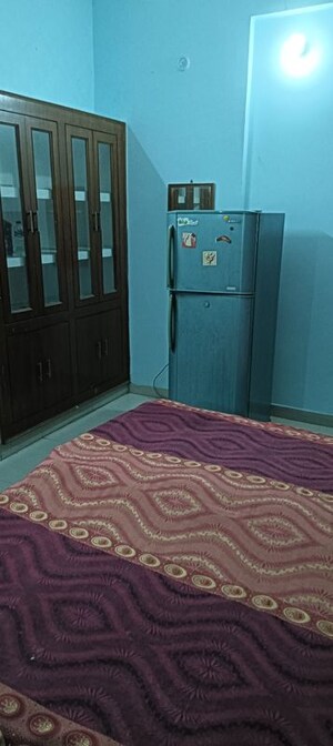 Bedroom in 2 BHK Independent House at Mahanagar – for Rent