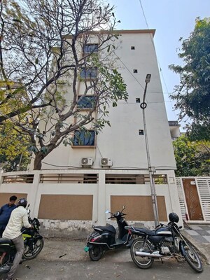  Pg – Exterior View View at Jagnade Chowk - for Rent