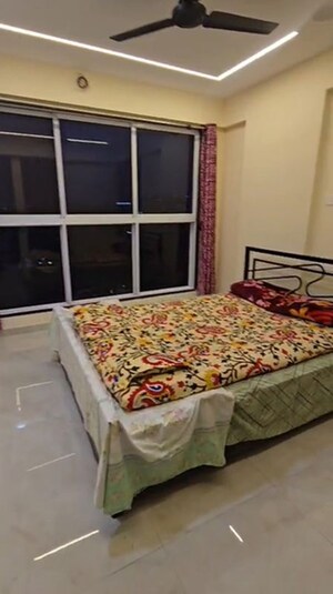 Bedroom in 2.5 BHK Apartment at Chembur – for Rent