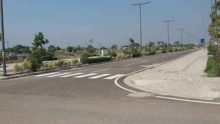undefined, dlf-hyde-park  500 Sq.Yd. Plot In South Mullanpur Chandigarh 10361788
