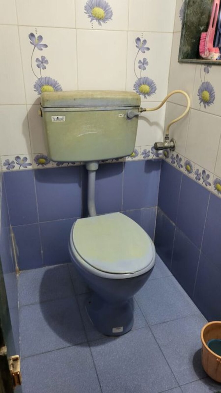 Bathroom, anant-niwas-parel 1 Bedroom 360 Sq.Ft. Apartment In Parel Mumbai 10361798