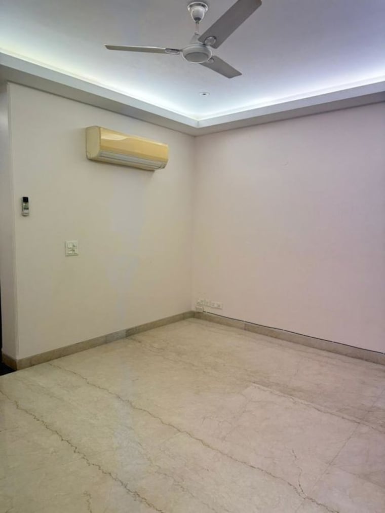 Room, lajpat nagar i 2 Bedroom 100 Sq.Yd. Builder Floor In Lajpat Nagar I Delhi 10361816