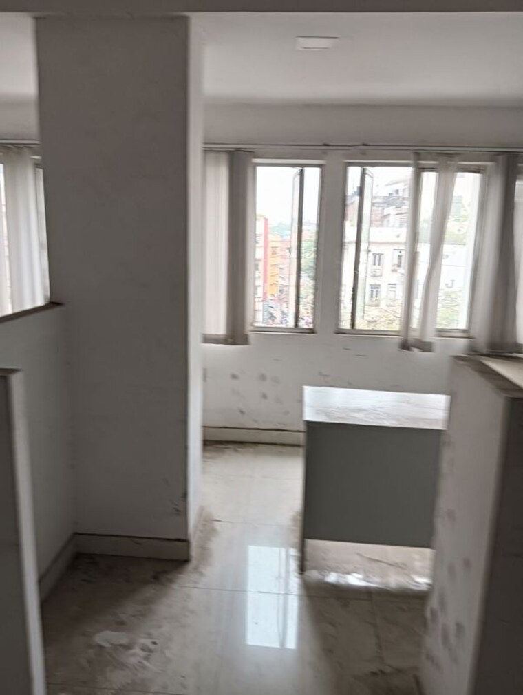Common Area, park street Commercial Office Space 750 Sq.Ft. In Park Street Kolkata 10357768