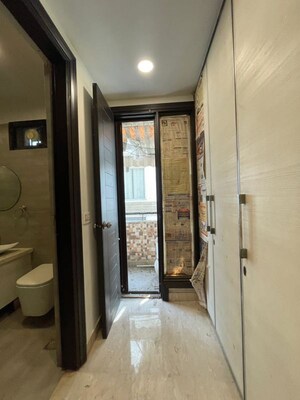 Building Lobby in 4 BHK Builder Floor at Malka Ganj – for Sale