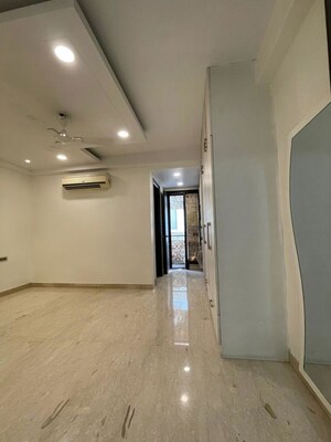 Building Lobby in 4 BHK Builder Floor at Malka Ganj – for Sale