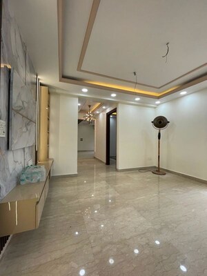 Room in 4 BHK Builder Floor at Malka Ganj – for Sale