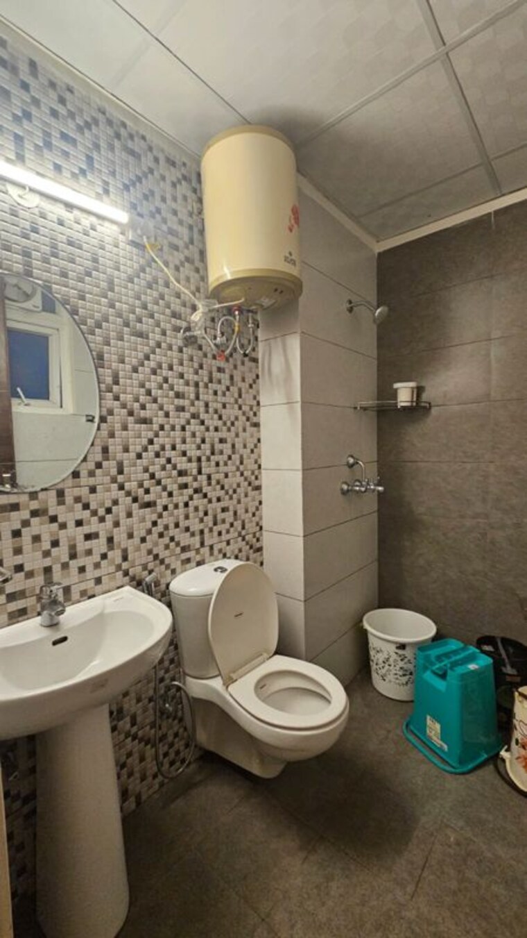 Bathroom, aura-gazania 2 Bedroom 1200 Sq.Ft. Apartment In Nabha Zirakpur 10361833