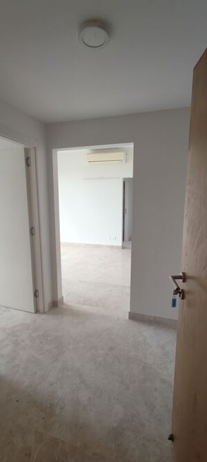 Room in 3 BHK Apartment at Ireo The Corridors, Sector 67a – for Rent