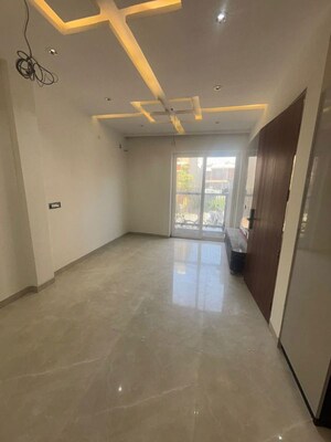 Room in 3 BHK Builder Floor at Panchkula Urban Estate – for Rent