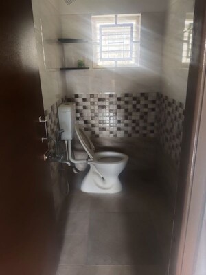 Bathroom in 1 BHK Apartment at Sri Sai Residency Kadubeesanahalli, Kadubeesanahalli – for Rent