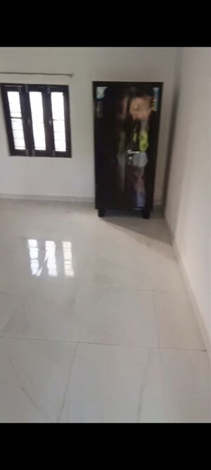 Room in 2 BHK Independent House at Sigma I Greater Noida – for Rent