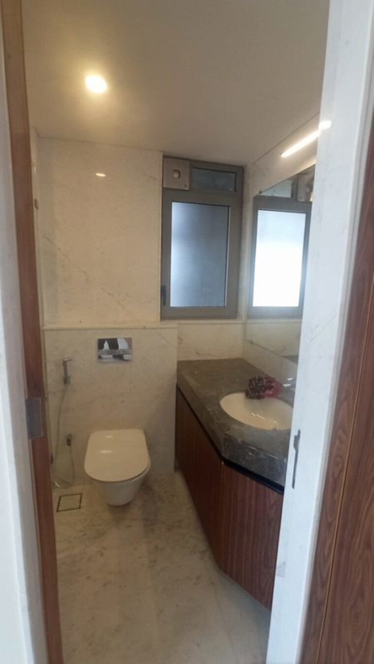 Bathroom, lodha-bellagio 3 Bedroom 1200 Sq.Ft. Apartment In Powai Mumbai 10361893