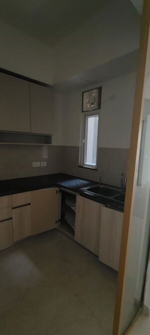Kitchen in 2 BHK Builder Floor at Smart World Orchard, Sector 61 – for Rent