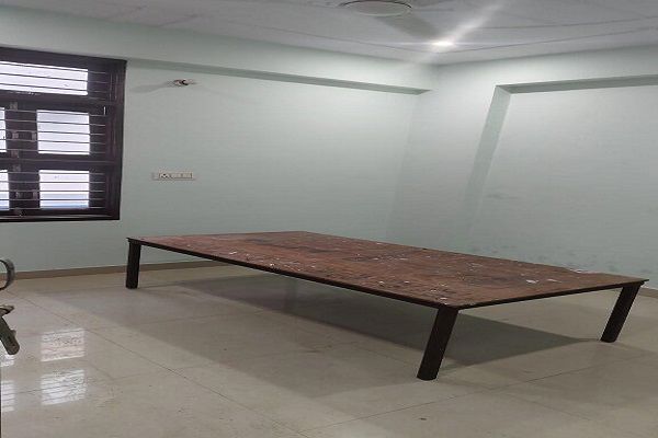 2 BHK + Store Room Apartment For Rent in Sealdah