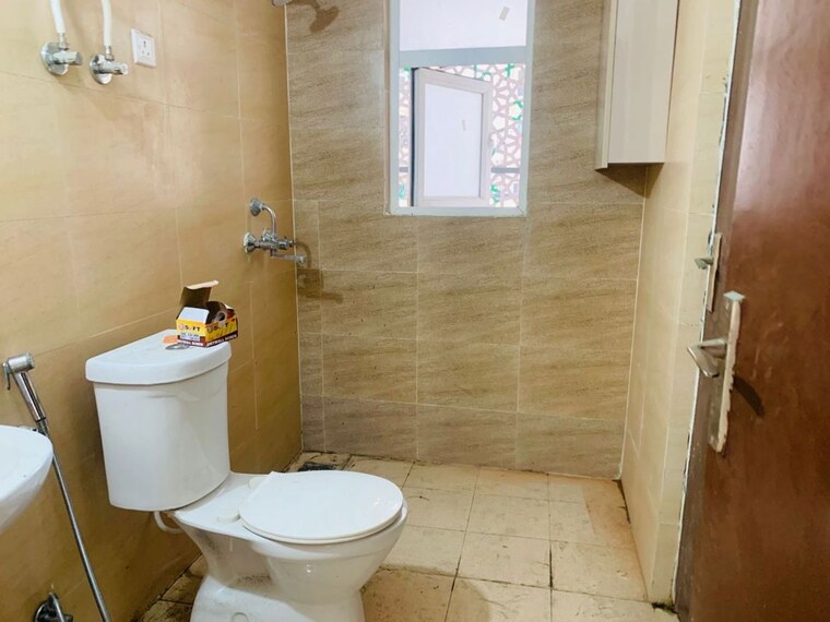 Bathroom, paramount-emotions 3 Bedroom 1520 Sq.Ft. Apartment In Sector 1 Greater Noida Greater Noida 10361888