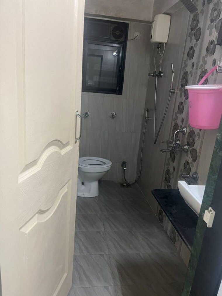 Bathroom, vaibhavlaxmi-stella-sapphire 3 Bedroom 1120 Sq.Ft. Apartment In Chembur Mumbai 10361925