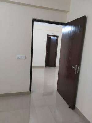 Room in 3 BHK Apartment at Amrapali Leisure Park, Amrapali Leisure Valley – for Rent