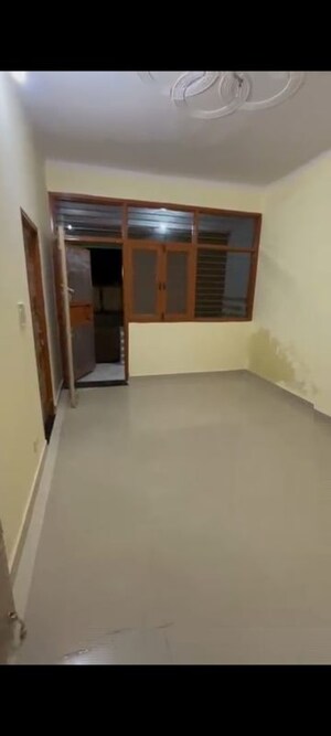 Room in 2 BHK Builder Floor at Omicron Iii Greater Noida – for Rent