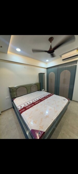 Bedroom in 3 BHK Apartment at Indiabulls One Indiabulls, Pokhran Road No Two – for Rent