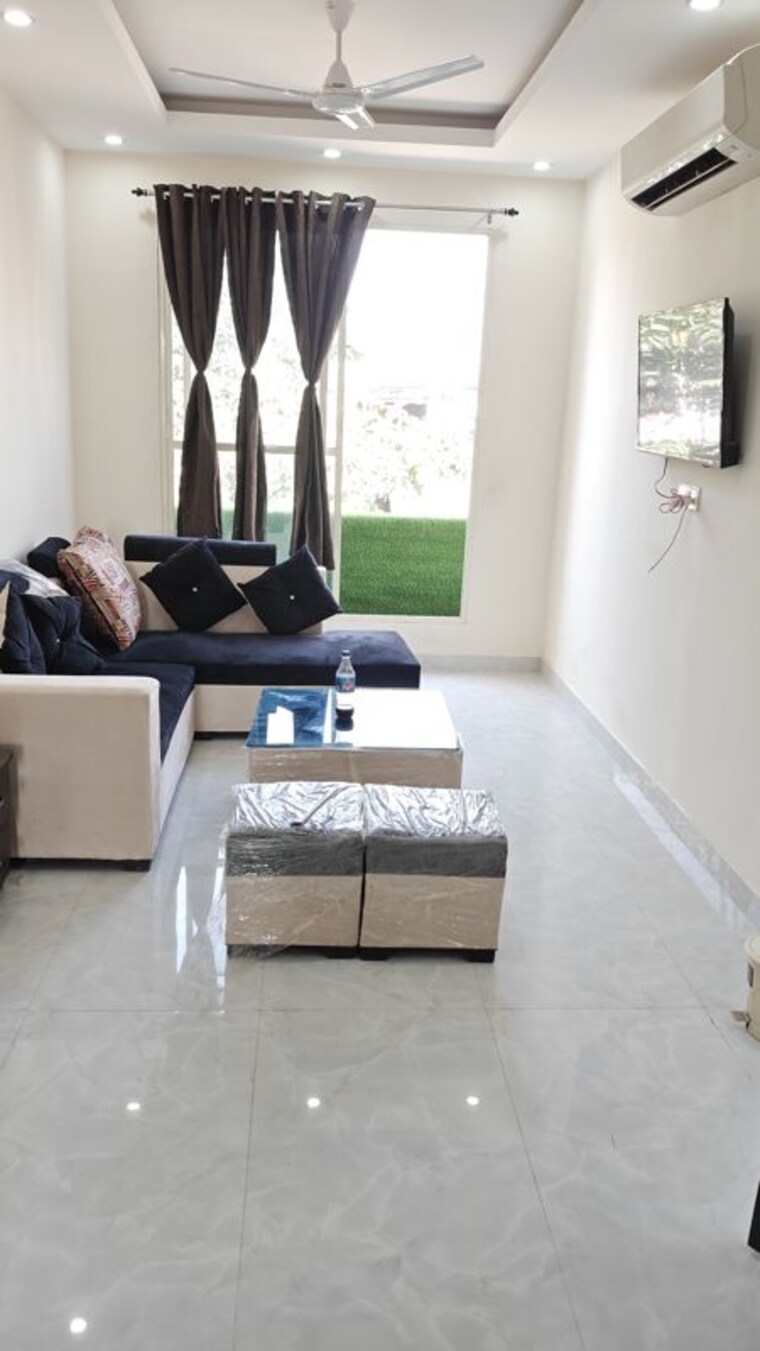 Living Room, ardee-city 3.5 Bedroom 2000 Sq.Ft. Builder Floor In Sector 52 Gurgaon 10361936