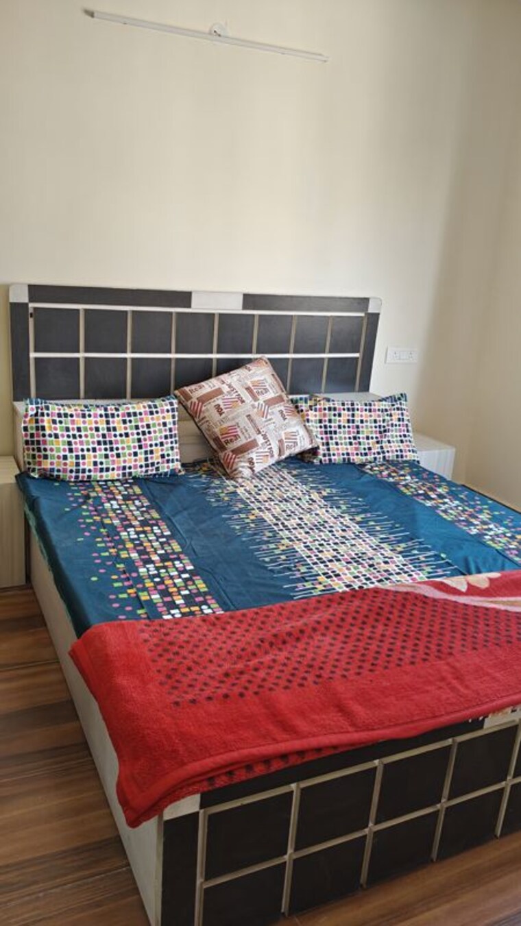 Bedroom, ardee-city 3.5 Bedroom 2000 Sq.Ft. Builder Floor In Sector 52 Gurgaon 10361936
