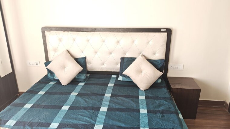 Bedroom, ardee-city 3.5 Bedroom 2000 Sq.Ft. Builder Floor In Sector 52 Gurgaon 10361936