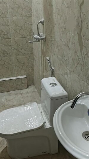 Bathroom in 3.5 BHK Builder Floor at Ardee City, Sector 52 – for Rent