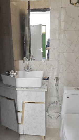 Bathroom in 3.5 BHK Builder Floor at Ardee City, Sector 52 – for Rent