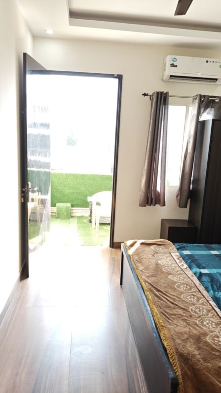 Bedroom, ardee-city 3.5 Bedroom 2000 Sq.Ft. Builder Floor In Sector 52 Gurgaon 10361936