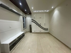 Room in 4 BHK Builder Floor at Roop Nagar – for Sale