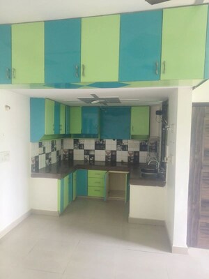 Kitchen in 1.5 BHK Builder Floor at Sector 9a – for Rent
