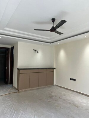 Room in 4 BHK Builder Floor at Roop Nagar – for Sale