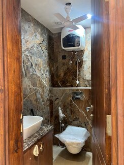 4 BHK Builder Floor For Sale in Roop Nagar