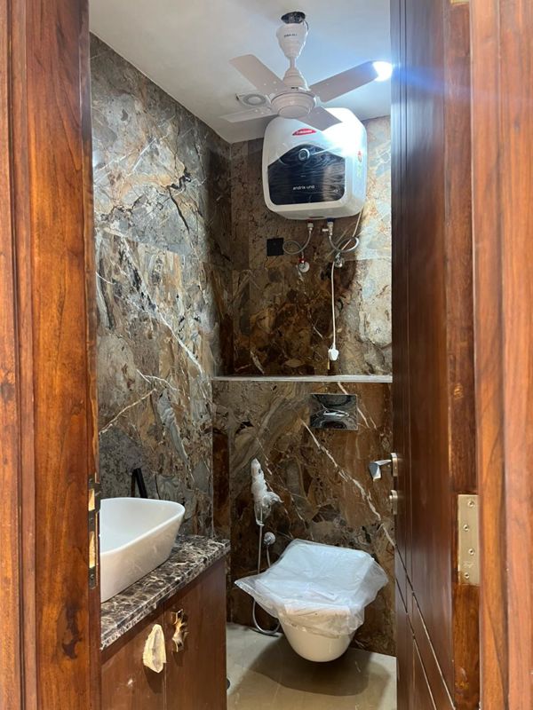 4 BHK Builder Floor For Sale in Roop Nagar