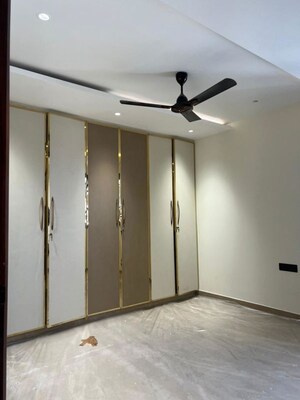 Room in 4 BHK Builder Floor at Roop Nagar – for Sale