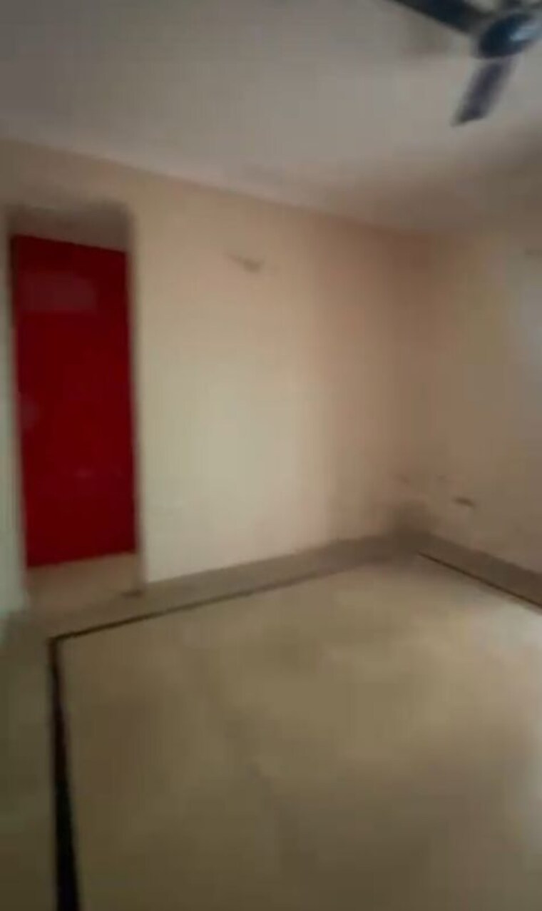 Room, sector 9a 3 Bedroom 2550 Sq.Ft. Builder Floor In Sector 9a Gurgaon 10355858