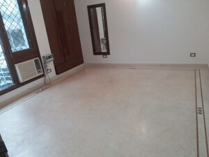 Room in  Shop at Lajpat Nagar I – for Rent