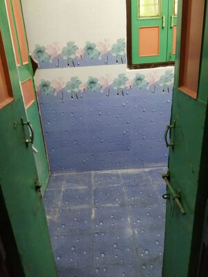 Bathroom in 2 BHK Apartment at Beliaghata – for Rent