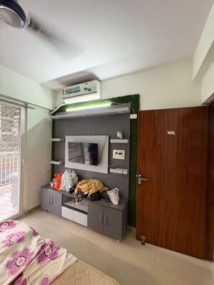Furnished Amenities in 2 BHK Apartment at Shree Vardhman Green Court, Sector 90 – for Rent
