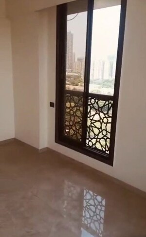 Room in 4 BHK Apartment at Alamdar The Auro, Lower Parel – for Rent
