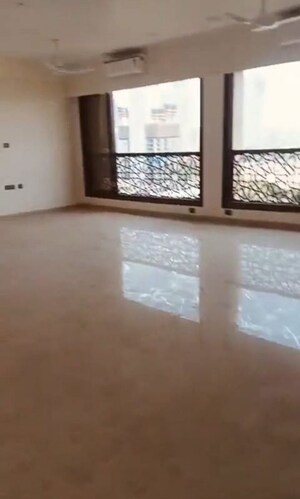 Room in 4 BHK Apartment at Alamdar The Auro, Lower Parel – for Rent